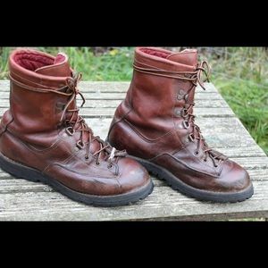 Danner 6042 Gore Tex  leather boots women’s size 9
